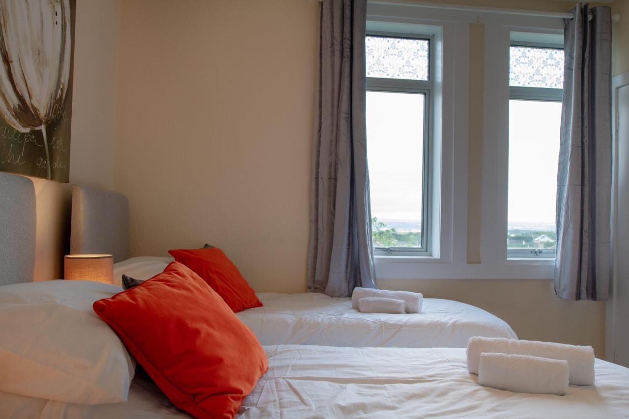 Carvetii - Fox House - 1St Floor Flat Sleeps Up To 8 Apartment Dunfermline Exterior photo
